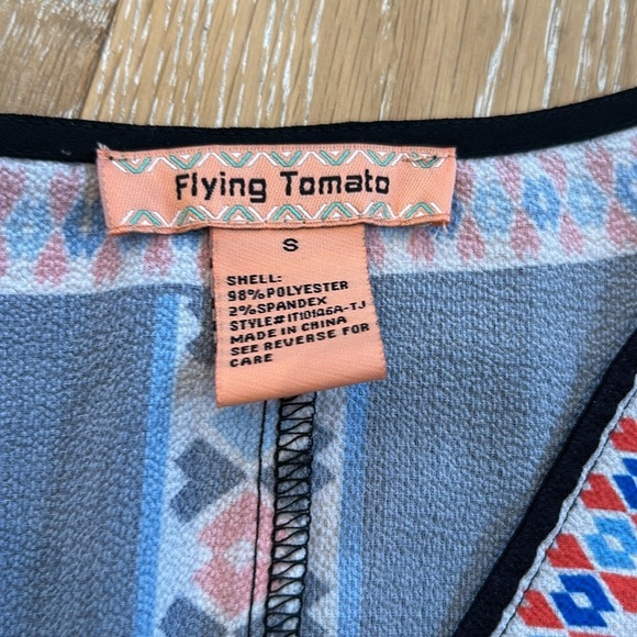 Flying Tomato Tropical Print Crop Top - Picture 3 of 7